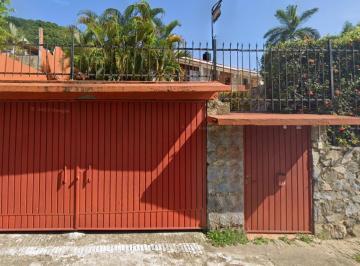 Casa de 5 habitaciones, Zihuatanejo de Azueta · Casa con 5 Recámaras en Venta, 702 m² de Terreno en Zihuatanejo