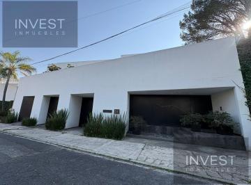 Casa · 1246m² · 4 Recámaras · 4 Estacionamientos · Casa en Jardines del Pedregal