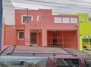 Casa de 3 habitaciones, Santa Catarina · Gran Propiedad de Venta en Nuevo Leon