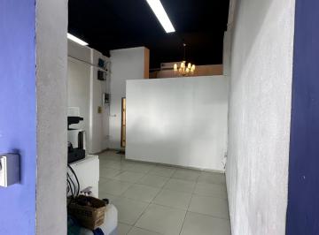 Local comercial en Renta  Central de Bodegas · Dos Unidades Que Conforman un Local de 103 m Cuadrados