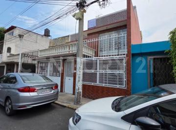 Casa · 258m² · 4 Recámaras · 1 Estacionamiento · Casa en Venta Sur 121| Picos Iztacalco Inpi | Circuito Interior | Río Churubusco