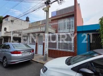 Casa · 258m² · 4 Recámaras · 1 Estacionamiento · Casa en Venta Sur 121| Picos Iztacalco Inpi | Circuito Interior | Río Churubusco