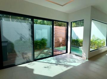 Casa · 291m² · 4 Recámaras · 3 Estacionamientos · Casa en Renta Cancún Zona Cumbres 4 Recámaras
