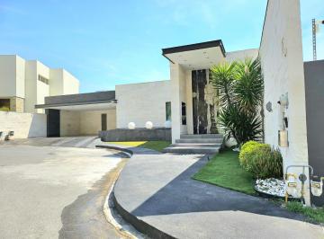 Casa · 750m² · 4 Recámaras · 4 Estacionamientos · Casa en Lagos del Vergel