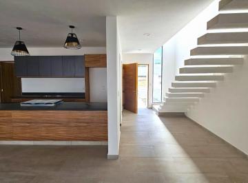 Casa · 220m² · 3 Recámaras · 2 Estacionamientos · Casa en Venta en Grand Juriquilla Para Estrenar!
