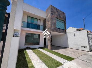 Casa de 4 habitaciones, Pachuca · Venta de Casa en Arboledas de San Javier 4rec Pachuca