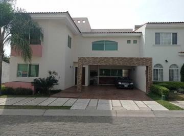 Casa de 4 habitaciones, Tlajomulco de Zúñiga · Casa en Venta en Condominio San José del Tajo, El Palomar