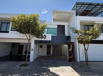 Casa en condominio · 135m² · 3 Recámaras · 2 Estacionamientos · Casa en Renta en Vitalia Residencial, Culiacan, Sinaloa