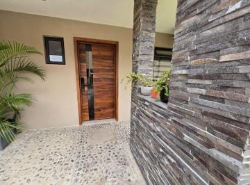 Casa de 3 habitaciones, Zapopan · Casa Renovada en Jardines de La Patria