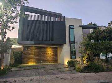Casa de 3 habitaciones, Tlajomulco de Zúñiga · Casa en Venta en Provenza Residencial Sur - La Romana 100