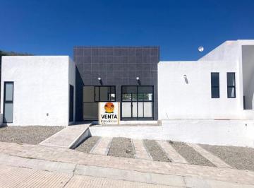 Casa · 130m² · 2 Recámaras · 3 Estacionamientos · Casa en Venta Real de Juriquilla (Tabachines)