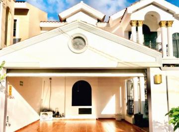Casa · 300m² · 4 Recámaras · 2 Estacionamientos · Casa en Lomas de Mazatlán