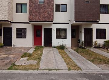 Casa de 3 habitaciones, Tlajomulco de Zúñiga · Descubre Esta Propiedad de 2 Niveles en El Fracc. Real del Sol, Tlajomulco de Zúñiga.
