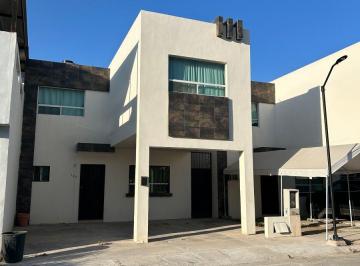 Casa de 3 habitaciones, Ramos Arizpe · Linda Casa en Renta Amueblada en Fraccionamiento Privado Bonterra en Ramos Arizpe