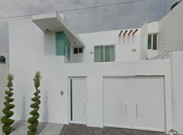 Casa de 3 habitaciones, Irapuato · Casa con 153 m² Superficie de Terreno y 3 Habitaciones en Venta en Las Plazas