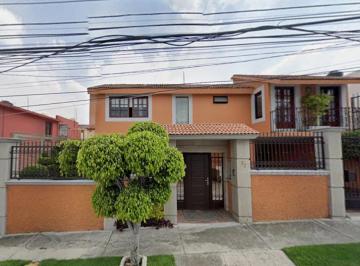 Casa de 4 habitaciones, Naucalpan de Juárez · Casa en Venta en La Alteza, Naucalpan