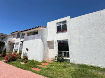Casa · 90m² · 3 Recámaras · 1 Estacionamiento · Casa en Renta en Privada Los Laureles | Ensenada