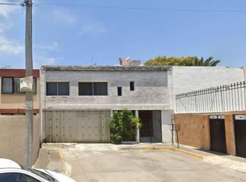 Casa de 3 habitaciones, Naucalpan de Juárez · Casa en Venta Colonia Ciudad Satelite por Remate, Excelente Oportunidad!
