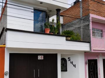 ¡Oportunidad Única! Inmueble a Precio Inigualable
Adquiere una propiedad de opo · Casa en Venta en Col. Las Flores, Morelia, Michoacán.