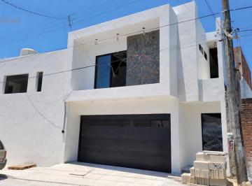 Casa · 178m² · 3 Recámaras · 22 Estacionamientos · Casa 3 Recámaras | Lomas del Mar, Boca del Río.