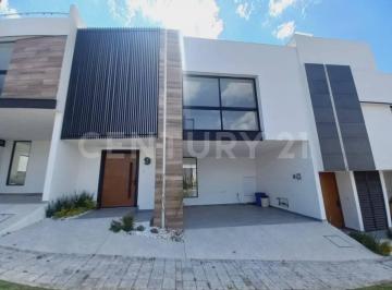 Casa · 249m² · 3 Recámaras · 2 Estacionamientos · Venta Casa Parque Milán Lomas de Angelópolis, San Andrés Cholula, Puebla.