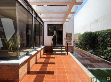 Casa · 729m² · 6 Recámaras · 3 Estacionamientos · Casa en Venta en El Campanario, con Gran Terreno y Jardín Ideal Para Reuniones