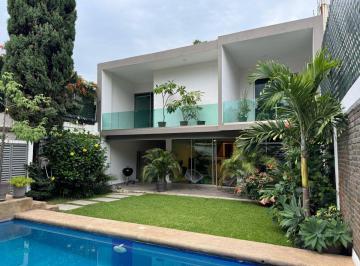 Casa de 3 habitaciones, Cuernavaca · Vista Hermosa Casa en Venta en Privada con Vigilancia Estilo Contemporaneo