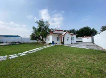 Casa · 250m² · 2 Recámaras · 10 Estacionamientos · Casa en Villas Campestres