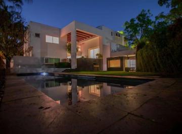 Casa en condominio de 3 habitaciones, Zapopan · Se Vende Casa de Lujo con Alberca Atlas Colomos