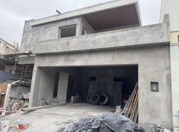 Casa · 431m² · 4 Recámaras · 2 Estacionamientos · Casa en Venta en Carolco, Monterrey, El Uro