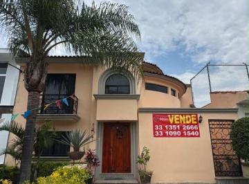 Casa en condominio de 3 habitaciones, Tlajomulco de Zúñiga · Casa en Venta Bosques de Santa Anita Zona Prepa Tec Monterrey Al Sur de La Ciudad