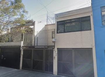 Casa de 3 habitaciones, Iztacalco · Casa en Venta en Viaducto Piedad