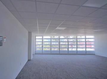 Oficina · 337m² · 11 Estacionamientos · Oficina en Renta en Arboledas, Querétaro.