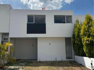 Casa de 3 habitaciones, Morelia · Casa en Venta de Oportunidad en Altozano