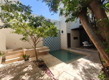 Casa · 220m² · 3 Recámaras · Casa en Renta 3 Recamaras Alberca Amueblada Merida Centro Historico (Arc - 1085)