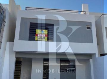 Casa · 172m² · 3 Recámaras · 2 Estacionamientos · Casa - Cerradas de Casa Blanca