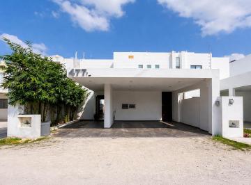 Casa de 3 habitaciones, Mérida · Casa en Renta con Paneles Solares en Nuevo Yucatan