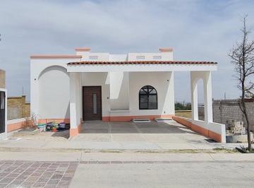 Casa en condominio · 276m² · 3 Recámaras · 2 Estacionamientos · Casa en Condominio - El Mayorazgo