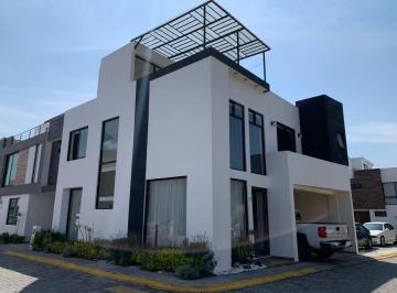 Casa · 188m² · 3 Recámaras · 2 Estacionamientos · Casa en Venta, San Pedro Cholula, Plaza San Diego