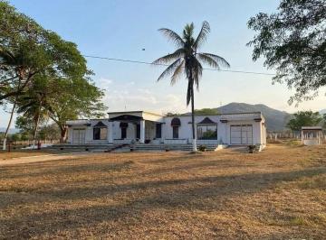 c340e25d5b949e9166538278f10724a5f3bac76c48ebe5791fdbadc66f5a852d · Casa en Venta en Villaflores