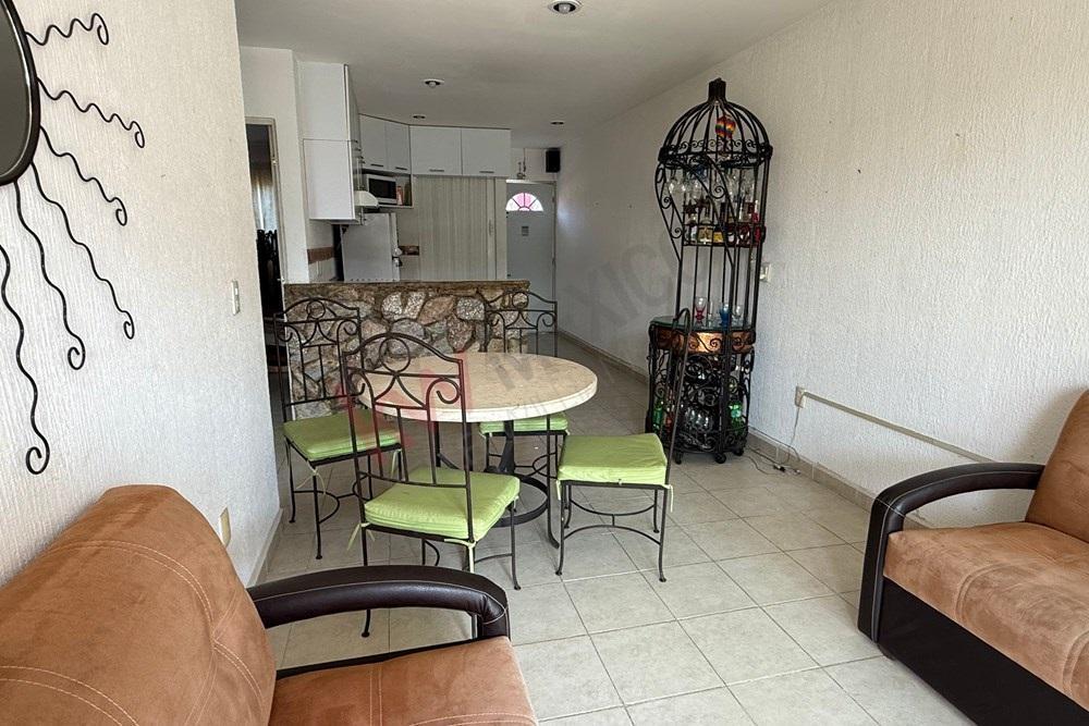 Ground-Floor Apartment with Swimming Pool in Residential Development – Atlatlahucan, Morelos.