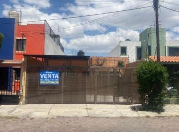 Casa · 113m² · 3 Recámaras · 2 Estacionamientos · Casa en Venta en Queretaro