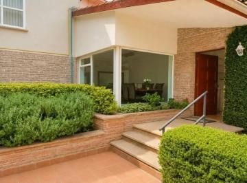 Casa · 3 Recámaras · 2 Estacionamientos · Casa en Renta en Lomás Hipodromo