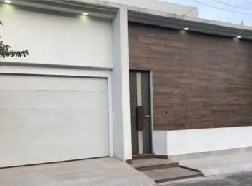 17ebadb76c510a2a31f6760134b395bfb62d914e367ced03fb50701307bc2b1e · Casa en Renta en Cumbres 2do Sector, Monterrey Excelente Ubicación