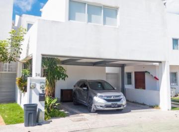 Casa · 233m² · 5 Recámaras · 2 Estacionamientos · Casa en Venta, 5 Recámaras, Amueblada, Piscina, Kanavayen, Sm 327, Av 135, Polígono Sur Cancún