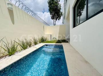 Casa · 172m² · 3 Recámaras · 2 Estacionamientos · Casa en Venta | Arbolada a Estrenar | 3 Recámaras | Alberca