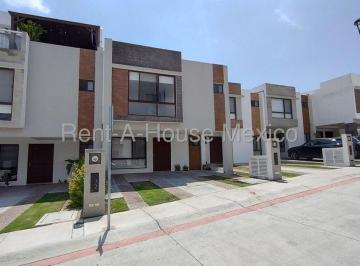 Casa de 3 habitaciones, El Marqués · Zibatá Casa en Renta de 3 Recamaras Dentro de Privada Áurea Rah2681