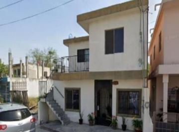 Casa de 4 habitaciones, San Nicolás de los Garza · Casa con 4 Habitaciones y 133 m² Superficie de Terreno en El Roble en Venta