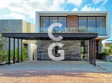 Casa · 358ha · 4 Recámaras · 3 Estacionamientos · Casa en Venta en Cancún en Residencial Lagos del Sol con 4 Recámaras