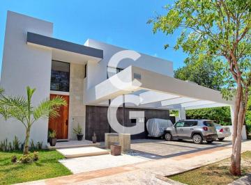 Casa · 510ha · 4 Recámaras · 3 Estacionamientos · Casa en Venta en Cancún en Residencial Lagos del Sol con Terraza y Alberca